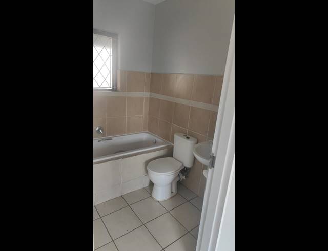 2 BEDROOM PROPERTY TO RENT IN VELD EN VLEI